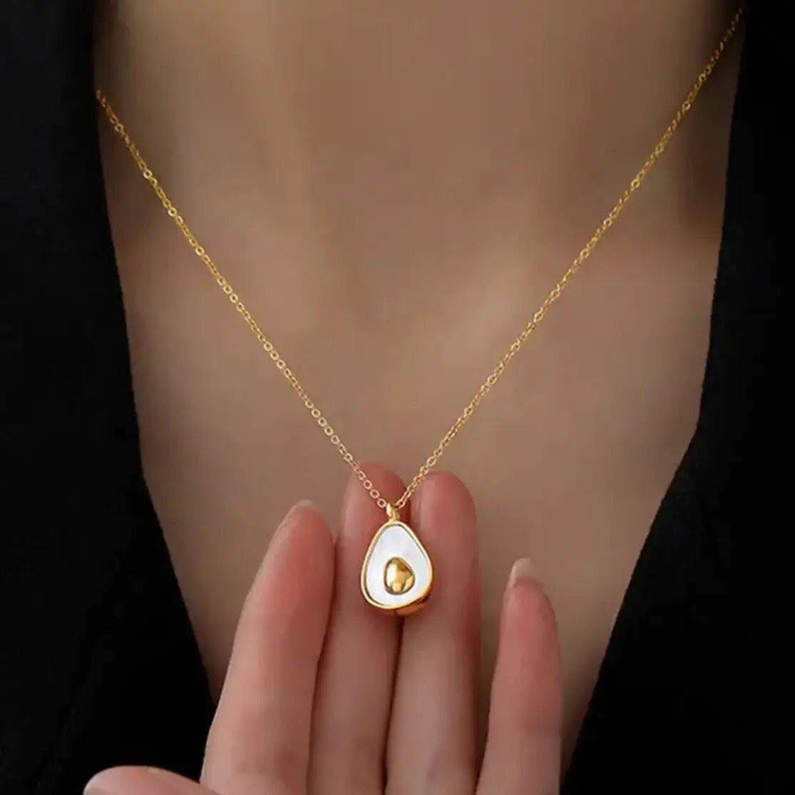 L'ensemble Chaîne Avocat